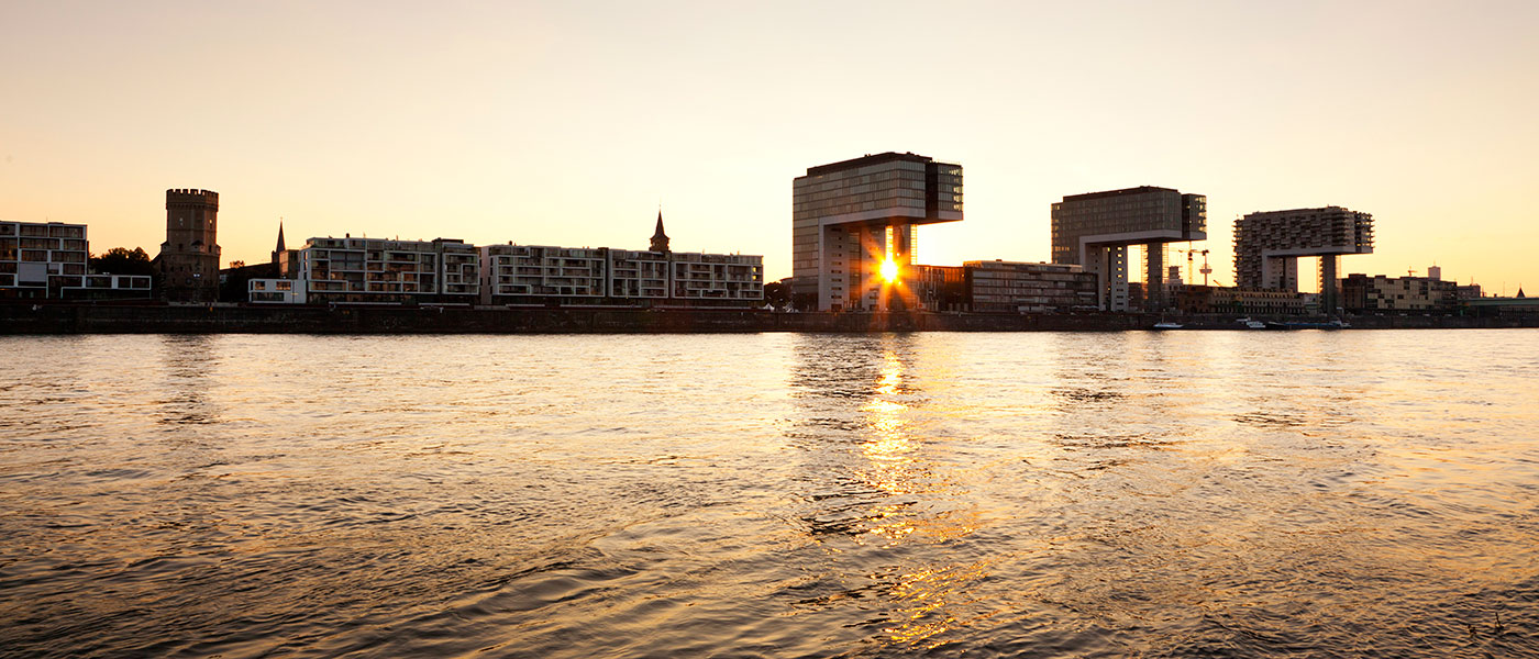 Bild vom Düsseldorfer Hafen - IMMVENDO